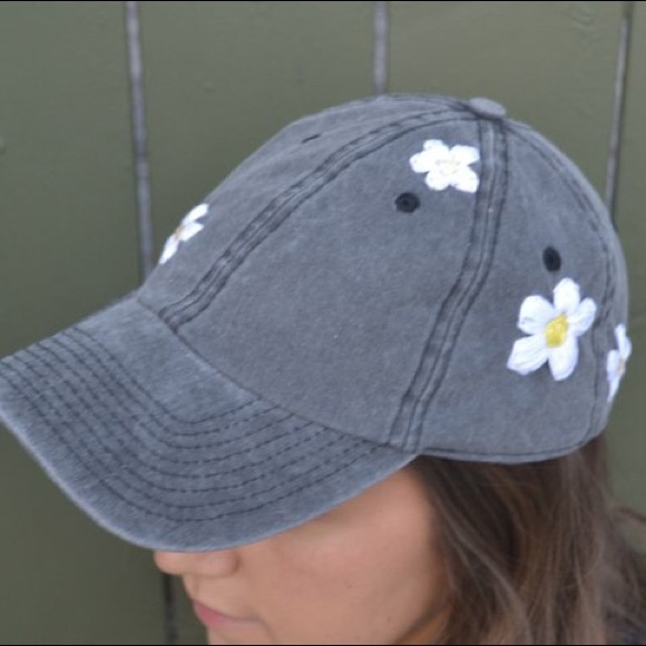 Accessories - Miss daisy hat